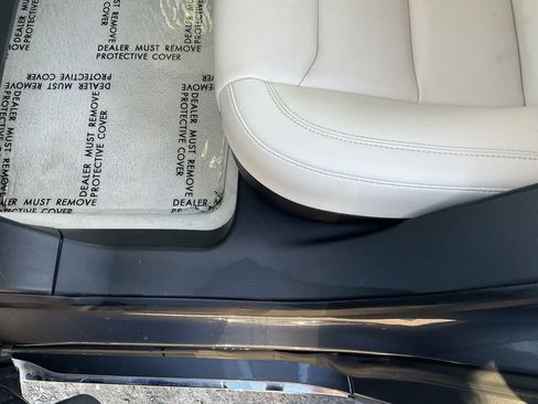 Used 2019 Tesla Model S Long Range image 27