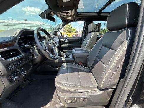 Used 2023 Chevrolet Tahoe Premier AWD/4WD image 17