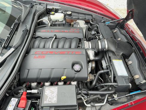 Used 2006 Chevrolet Corvette Convertible w/ Preferred Equipment Group RWD image 30