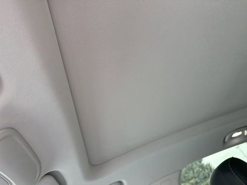 Used 2024 Buick Envision Sport Touring image 8