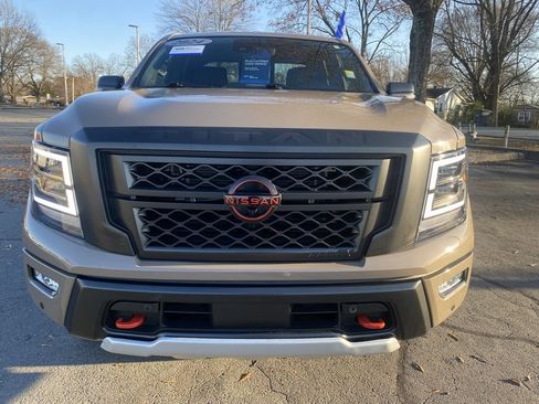 Used 2024 Nissan Titan PRO-4X w/ Pro-4x Convenience Package image 2