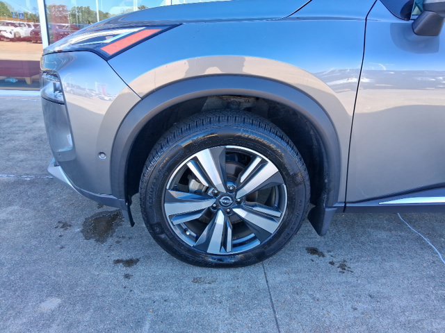 Used 2023 Nissan Rogue Platinum w/ Platinum Premium Package FWD image 4