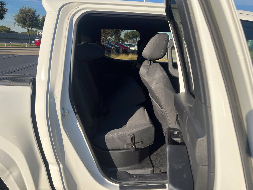 Used 2024 Toyota Tacoma SR5 AWD/4WD image 19