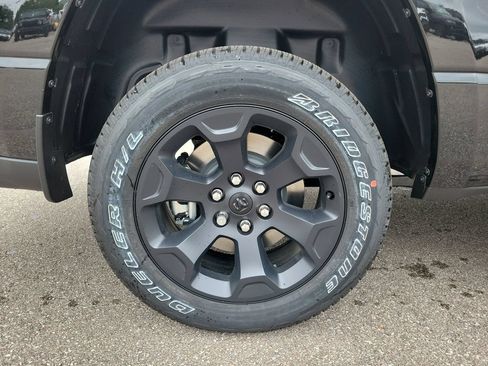 New 2026 RAM 1500 Express AWD/4WD image 5