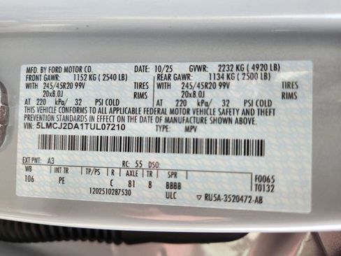 New 2026 Lincoln Corsair Reserve image 24