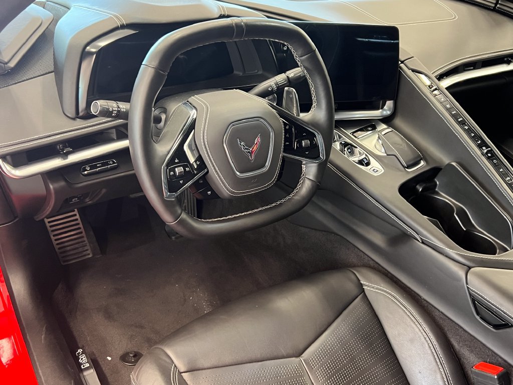 Used 2025 Chevrolet Corvette Stingray Premium Cpe w/ 3LT RWD image 17