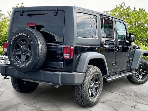 Used 2018 Jeep Wrangler Unlimited Sport w/ Connectivity Group image 13