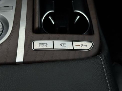 Used 2024 Genesis G80 image 52