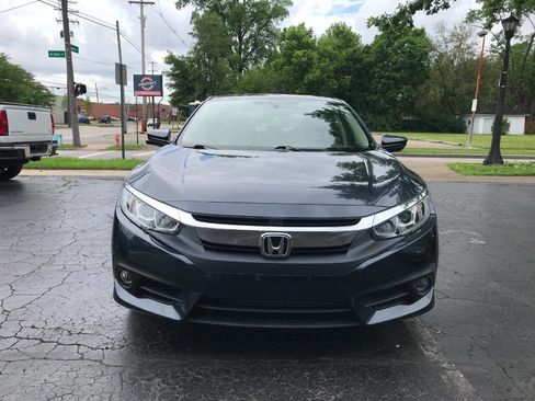Used 2017 Honda Civic EX-T image 2