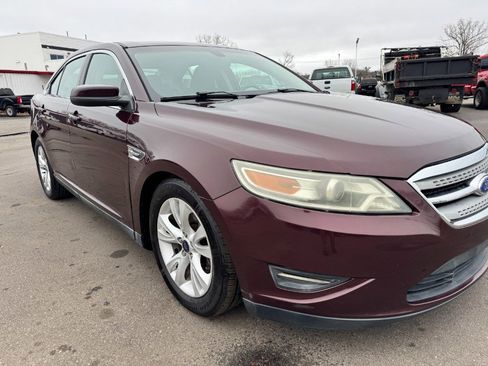 Used 2011 Ford Taurus SEL image 12