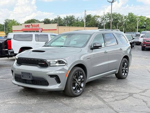 Used 2025 Dodge Durango R/T w/ Blacktop Package AWD/4WD image 3