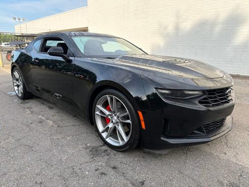 Used 2022 Chevrolet Camaro LT w/ Technology Package RWD image 8