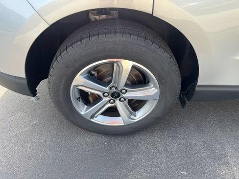 Used 2023 Ford Edge SEL w/ Convenience Package AWD/4WD image 11