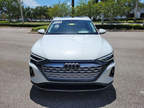 Certified 2024 Audi Q8 e-tron Premium Plus w/ Premium Plus Package AWD/4WD image 2