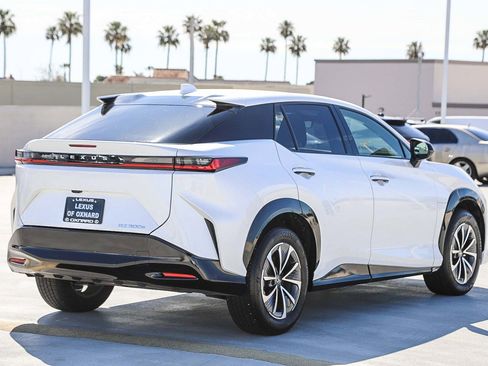 Used 2025 Lexus RZ 300e w/ Accessory Package (2T) image 7