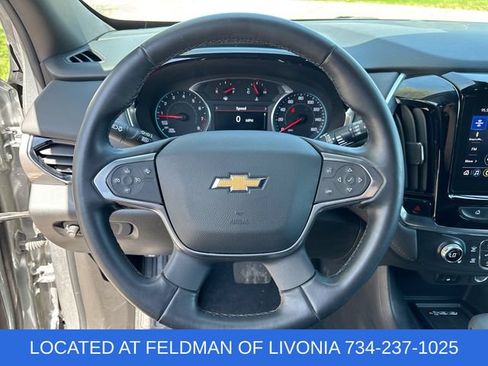 Used 2023 Chevrolet Traverse LT FWD image 11
