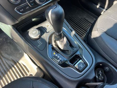 Certified 2020 Jeep Cherokee Limited AWD/4WD image 17