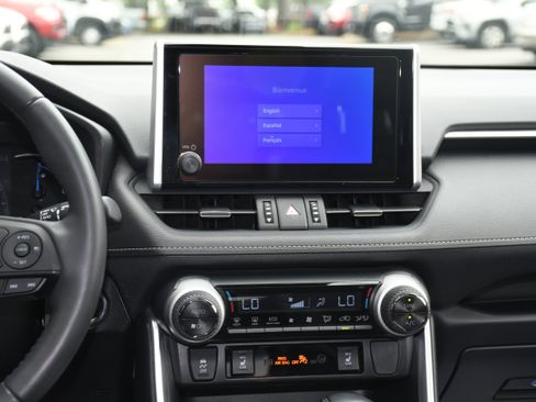 Certified 2023 Toyota RAV4 XLE Premium AWD/4WD image 18