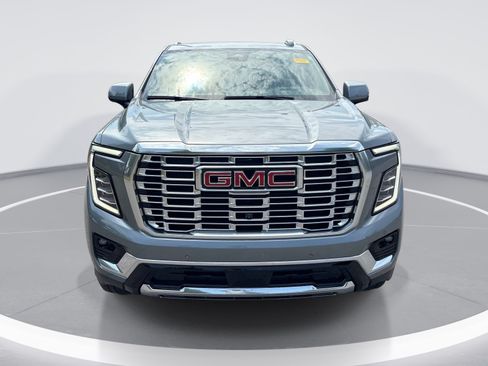 Used 2025 GMC Yukon Denali w/ Denali Reserve Package AWD/4WD image 2