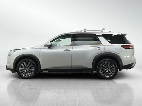 Used 2022 Nissan Pathfinder SL w/ SL Premium Package AWD/4WD image 2