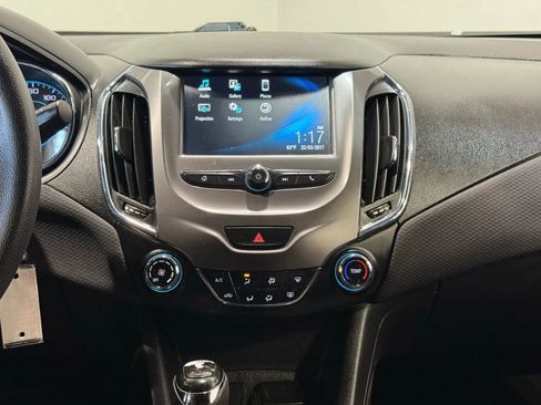 Used 2017 Chevrolet Cruze LT w/ RS Package image 20