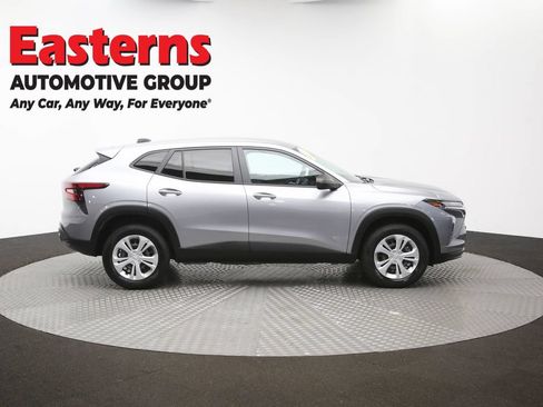 Used 2024 Chevrolet Trax LS w/ Driver Confidence Package FWD image 39