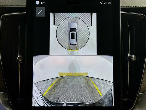 New 2026 Volvo XC90 B6 Plus w/ Protection Package Premier image 15