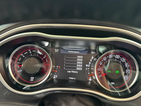 Used 2018 Dodge Challenger R/T Scat Pack w/ Leather Interior Group RWD image 18