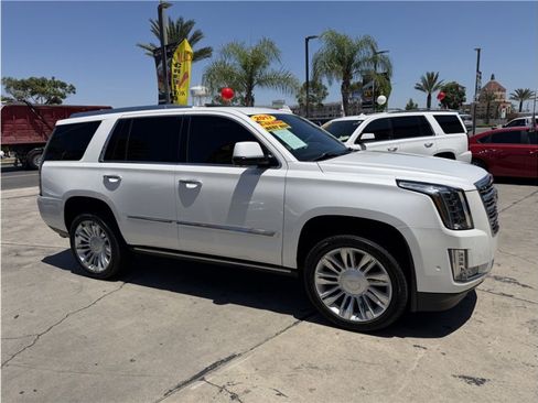 Used 2017 Cadillac Escalade Platinum RWD image 57