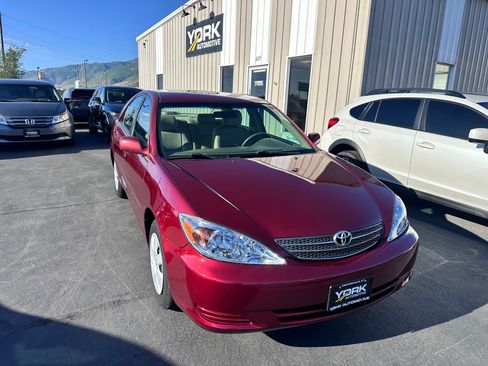 Used 2003 Toyota Camry XLE FWD image 1