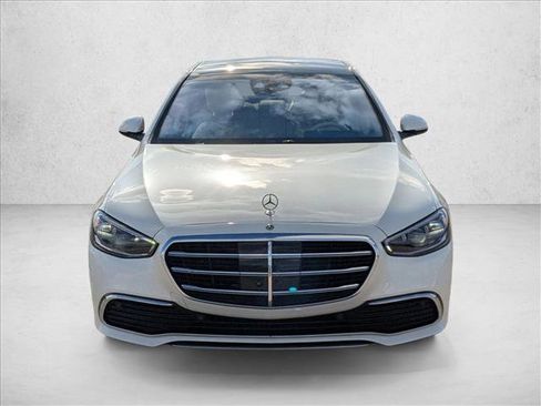 Used 2022 Mercedes-Benz S 500 4MATIC image 2