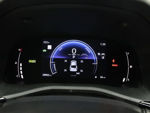 Used 2025 Toyota Camry SE w/ Convenience Package FWD image 34