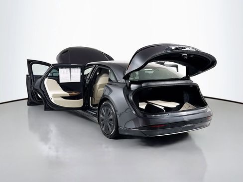 Used 2024 Lucid Air Pure RWD image 30