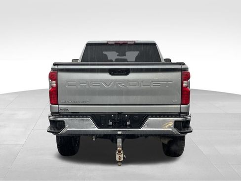 Used 2025 Chevrolet Silverado 2500 LT image 10