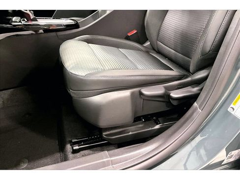 New 2026 Chevrolet Trax LT w/ LT Convenience Package FWD image 33