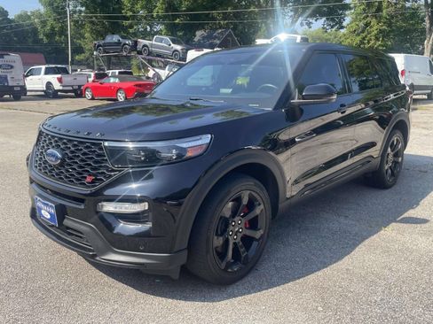 Used 2022 Ford Explorer ST w/ Equipment Group 401A AWD/4WD image 10