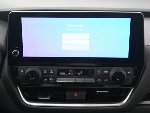 Used 2024 Toyota Grand Highlander XLE image 17