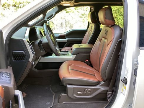 Used 2019 Ford F150 King Ranch w/ Equipment Group 601A Luxury AWD/4WD image 32