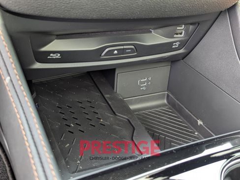 New 2026 Chrysler Pacifica Pinnacle w/ Trailer Tow Group AWD/4WD image 21