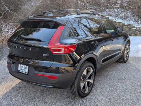 Used 2025 Volvo XC40 B5 Plus w/ Protection Package Premier image 7