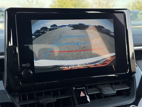 Used 2024 Toyota Corolla SE image 16