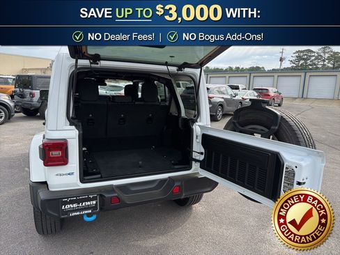 Used 2024 Jeep Wrangler Unlimited Sahara image 13