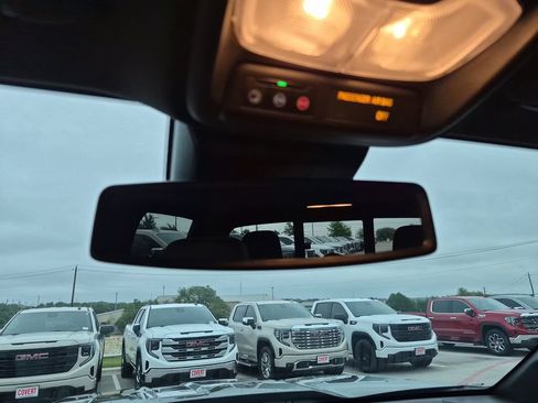 New 2026 GMC Canyon AT4 w/ Technology Plus Package AWD/4WD image 30