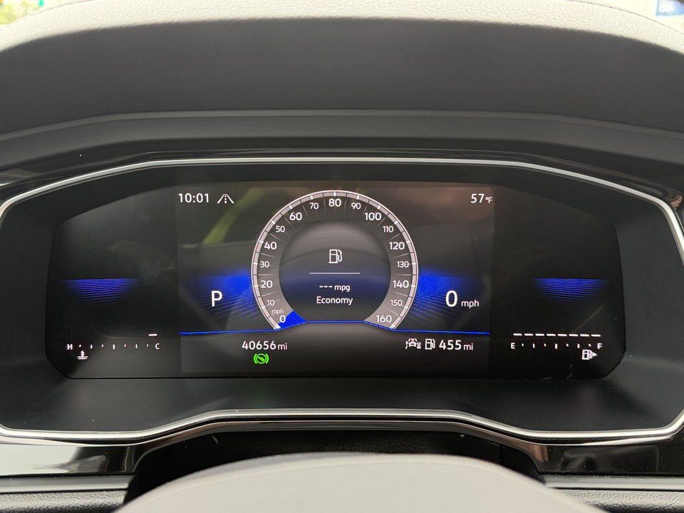 Used 2024 Volkswagen Jetta SE FWD image 16