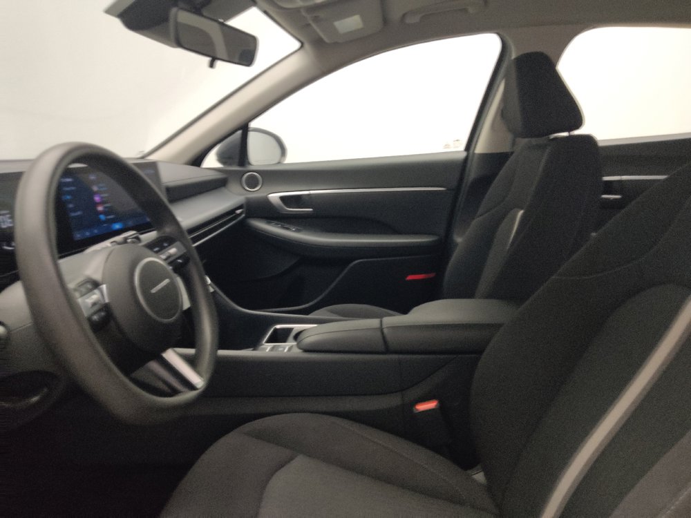 Used 2025 Hyundai Sonata SEL FWD image 17