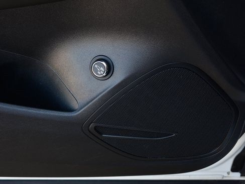 Used 2023 Buick Envision Essence image 15