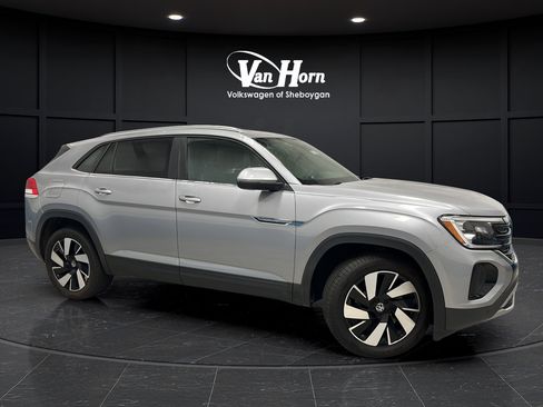 Used 2024 Volkswagen Atlas Cross Sport SE w/ Panoramic Sunroof Package AWD/4WD image 1