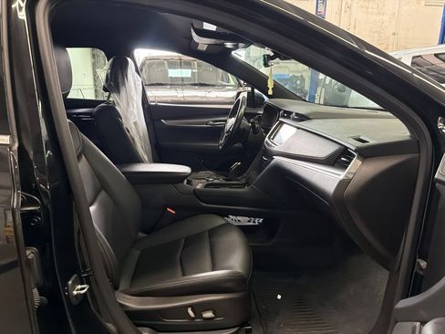 Used 2023 Cadillac XT5 Luxury AWD/4WD image 19