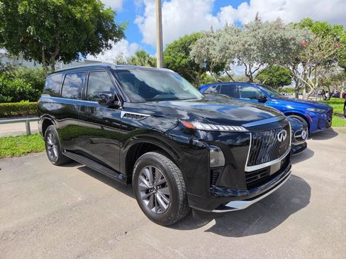 Used 2025 INFINITI QX80 Pure RWD image 2