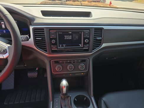 Used 2023 Volkswagen Atlas SE image 21